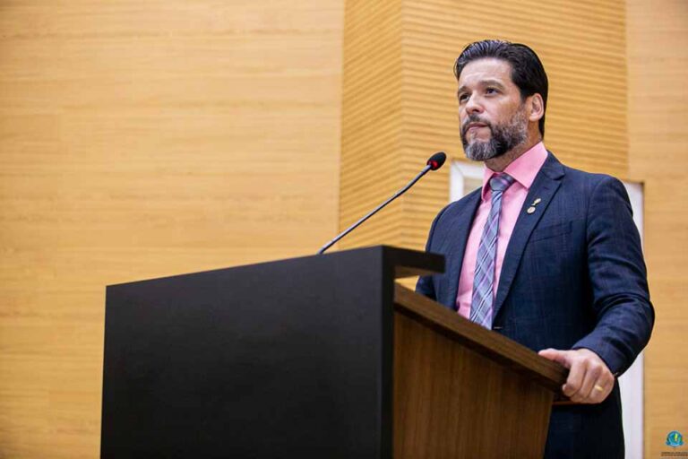 Deputado Camargo convoca secretário da Saúde para prestar esclarecimentos sobre crise no sistema estadual