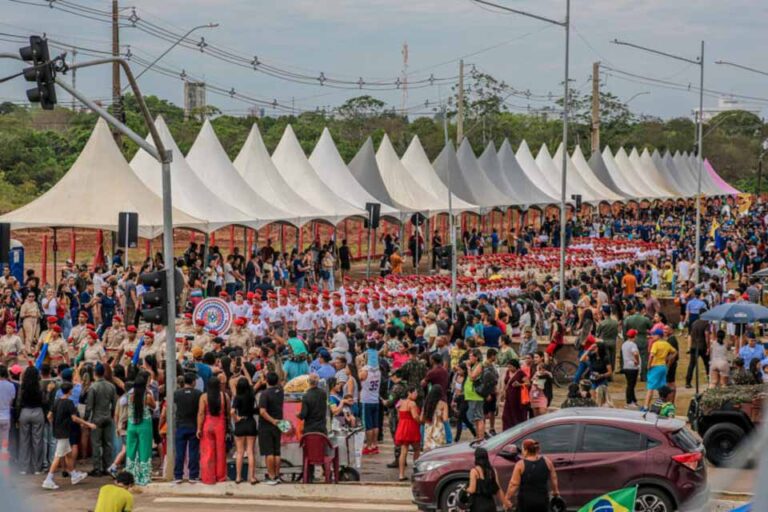 Desfile de 7 de Setembro reúne mais de 6 mil pessoas em Porto Velho