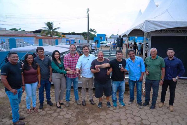 Prefeitura de Porto Velho entrega seis voadeiras para ampliar atendimentos em comunidades ribeirinhas