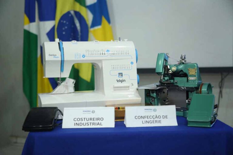 Governo entrega 43 kits do programa Vencer a formandos em Ji-Paraná