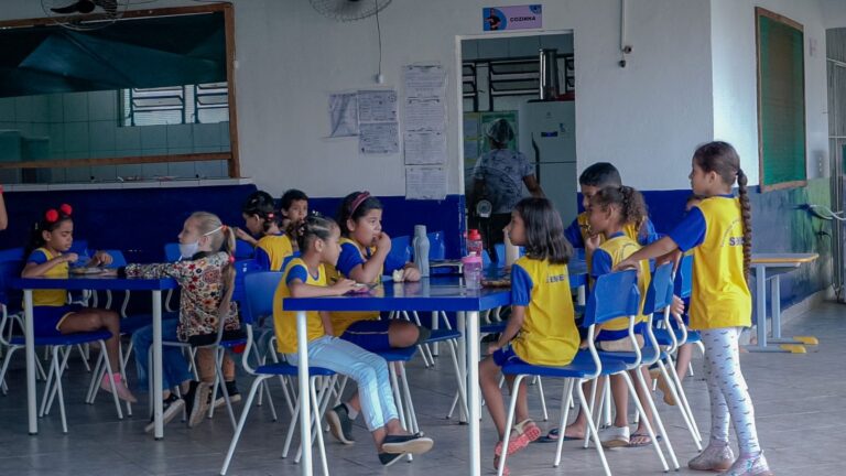 Prefeitura convoca voluntários para programas de educação em Porto Velho