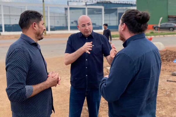 Gedeão Negreiros, presidente da Câmara de Porto Velho, acompanha obras no Agenor de Carvalho