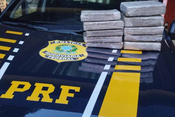 Mulher é presa pela PRF em Porto Velho com 10 kg de droga na bagagem