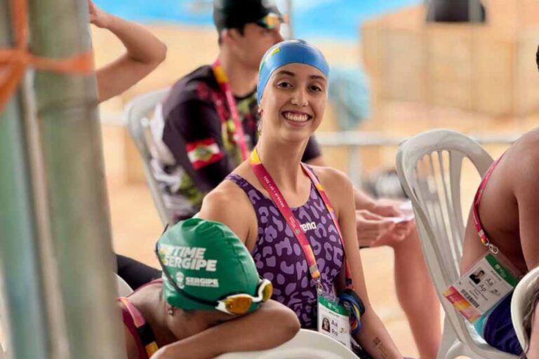 Rafaela Bariani representa Rondônia na natação durante Jogos da Juventude 2025