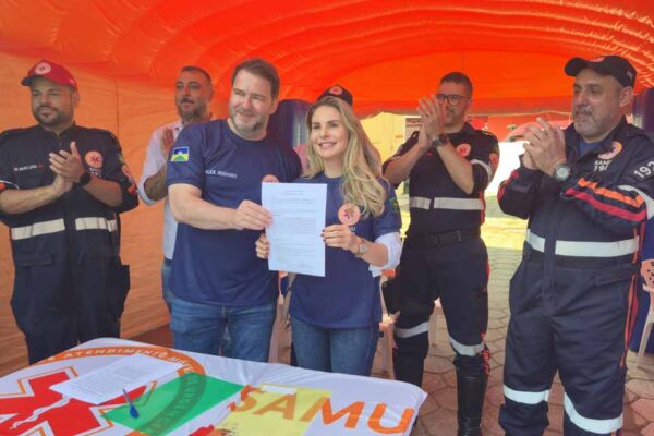 Alex Redano destina R$ 700 mil para aquisição de motolâncias e viatura ao SAMU