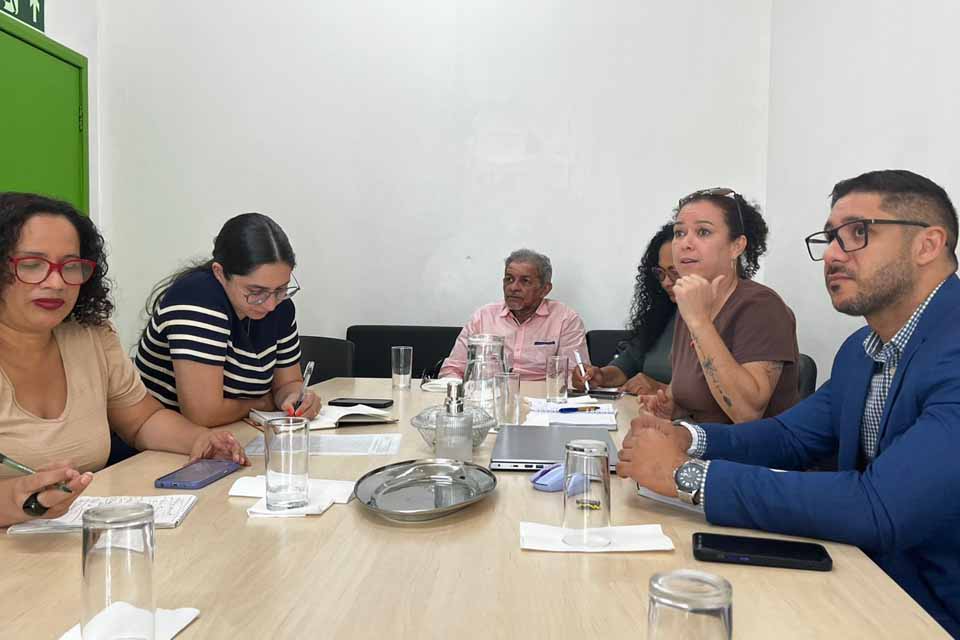 <div style="
                font-size: 18px;
                font-weight: bold;
                color: #0073aa;
                margin-bottom: 5px;
                text-transform: uppercase;
            ">AGRICULTURA</div>Território Madeira-Mamoré realiza conferência após 13 anos para debater desenvolvimento rural