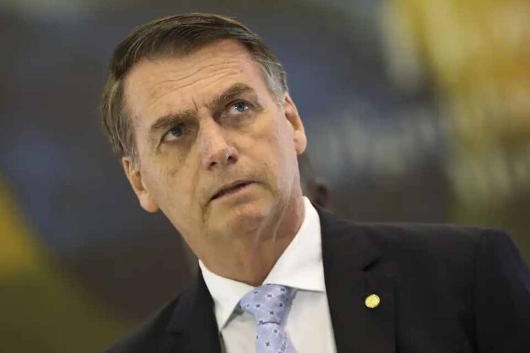 STF forma maioria para condenar Bolsonaro em cinco crimes na trama golpista
