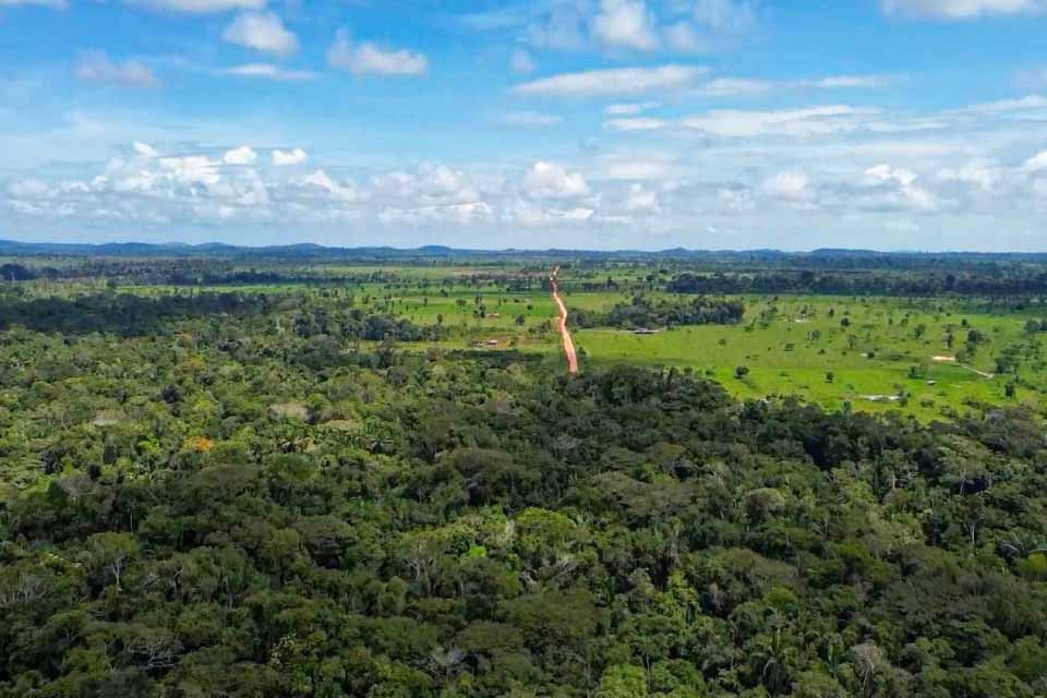 <div style="
                font-size: 18px;
                font-weight: bold;
                color: #0073aa;
                margin-bottom: 5px;
                text-transform: uppercase;
            ">PROTEçãO AMBIENTAL</div>MPRO e Sedam firmam TAC para reforçar fiscalização ambiental em Rondônia
