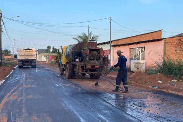 Prefeitura inicia pavimentação no bairro Parque Amazônia em Porto Velho