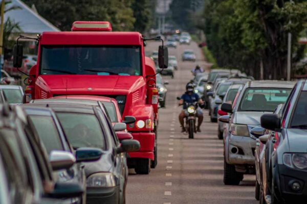 Prazo para licenciamento de veículos com placa final 9 encerra em 30 de setembro