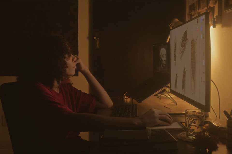 <div style="
                font-size: 18px;
                font-weight: bold;
                color: #0073aa;
                margin-bottom: 5px;
                text-transform: uppercase;
            ">CINEMA</div>Curta rondoniense exalta protagonismo feminino e poética amazônica