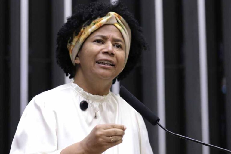 Sílvia Cristina pede avanço na proposta de emancipação da Ponta do Abunã