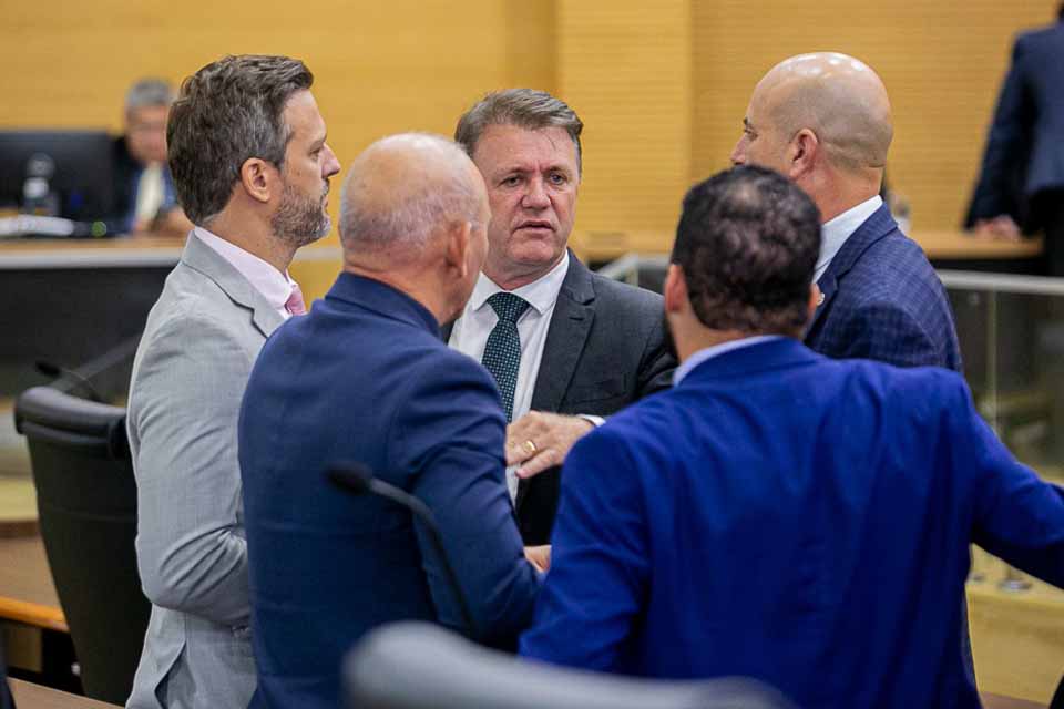 <div style="
                font-size: 18px;
                font-weight: bold;
                color: #0073aa;
                margin-bottom: 5px;
                text-transform: uppercase;
            ">CRéDITO NA EDUCAçãO</div>Assembleia aprova crédito suplementar de R$ 12,5 milhões para a educação estadual