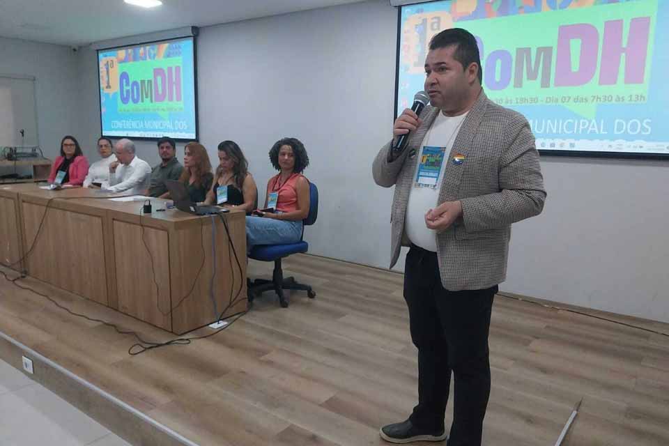 <div style="
                font-size: 18px;
                font-weight: bold;
                color: #0073aa;
                margin-bottom: 5px;
                text-transform: uppercase;
            ">DIREITOS HUMANOS</div>Porto Velho realiza conferência voltada à construção de políticas municipais de direitos humanos