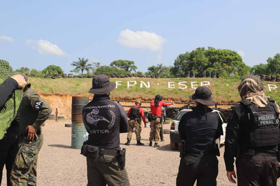 <div style="
                font-size: 18px;
                font-weight: bold;
                color: #0073aa;
                margin-bottom: 5px;
                text-transform: uppercase;
            ">QUALIFICAÇÃO</div>Curso de combate veicular capacita policiais penais em Rondônia