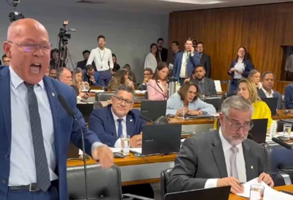 “Sargento Pincel” da Câmara: petista volta a fazer bullying com Coronel Chrisóstomo