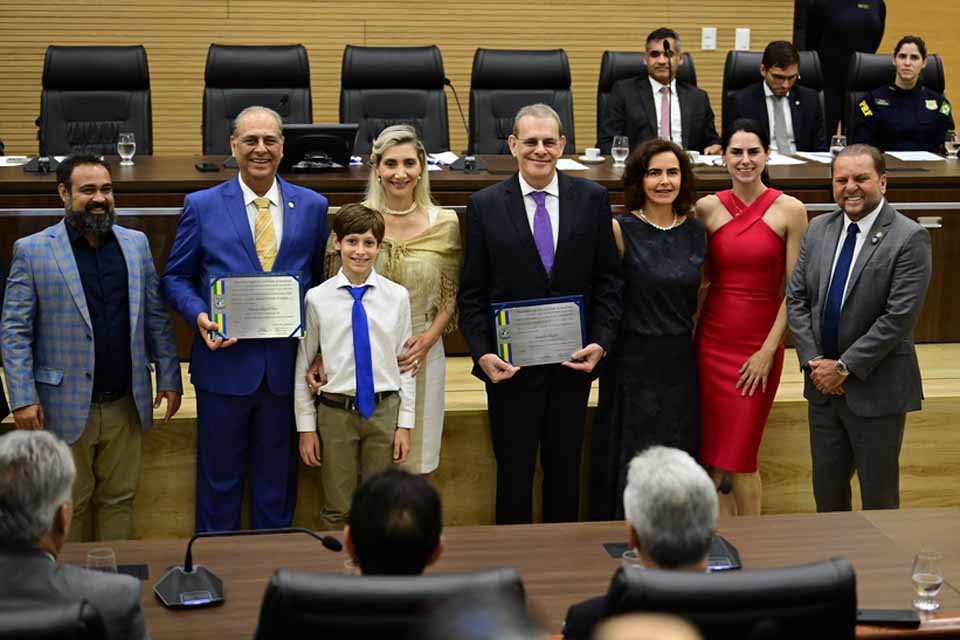 <div style="
                font-size: 18px;
                font-weight: bold;
                color: #0073aa;
                margin-bottom: 5px;
                text-transform: uppercase;
            ">CIDADANIA HONORÁRIA</div>Trajetórias de desembargadores são reconhecidas em cerimônia de cidadania honorária em Rondônia