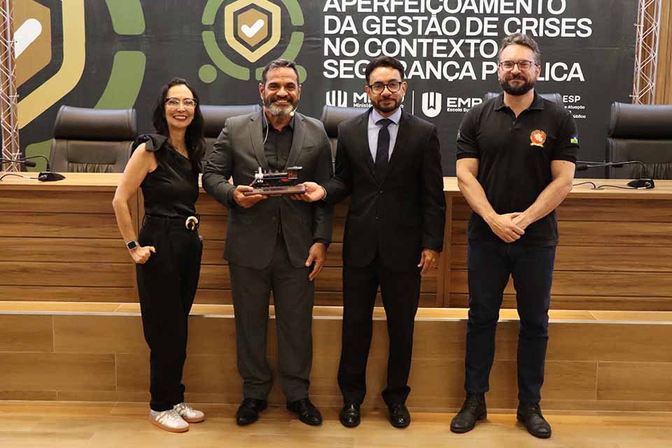 <div style="
                font-size: 18px;
                font-weight: bold;
                color: #0073aa;
                margin-bottom: 5px;
                text-transform: uppercase;
            ">CURSO DE CAPACITAçãO</div>Curso de Gestão de Crises é concluído com homenagem e participação de instituições de segurança