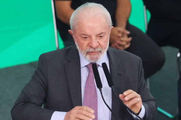 Lula reúne ministros no Alvorada para avaliar efeitos da operação policial no Rio