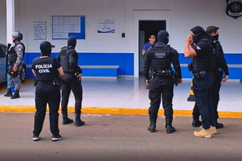 <div style="
                font-size: 18px;
                font-weight: bold;
                color: #0073aa;
                margin-bottom: 5px;
                text-transform: uppercase;
            ">OPERAçãO POLICIAL</div>Polícias realizam operação contra facção criminosa em Vilhena