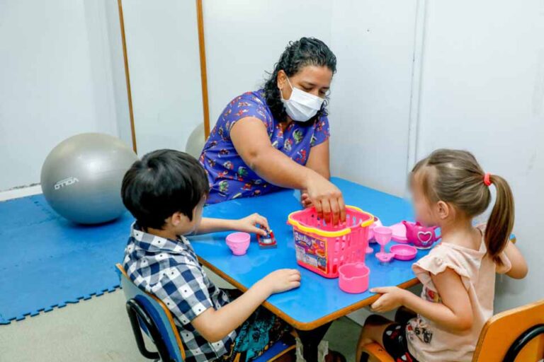 Cuidado e inclusão garantem atendimento gratuito a crianças neurodivergentes no Cero
