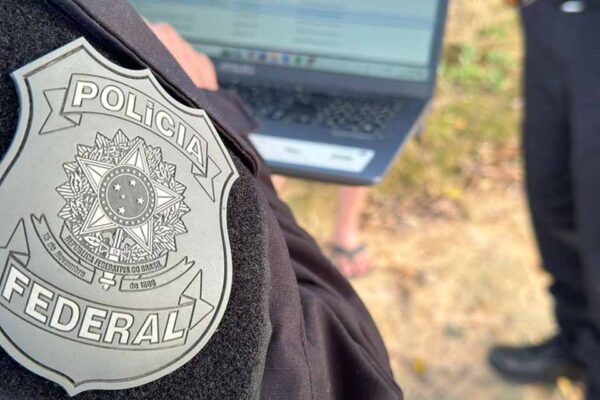 PF realiza operação contra armazenamento de material de abuso sexual infantil em Guajará-Mirim