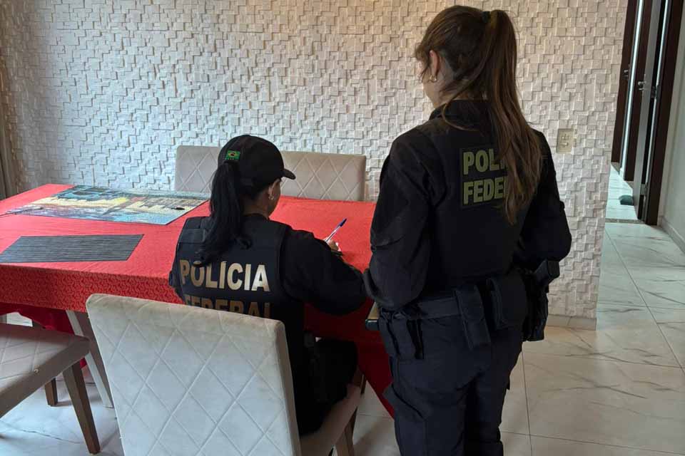 <div style="
                font-size: 18px;
                font-weight: bold;
                color: #0073aa;
                margin-bottom: 5px;
                text-transform: uppercase;
            ">OPERAÇÃO PF</div>PF apura fraude com diplomas falsos na Universidade Federal de Rondônia