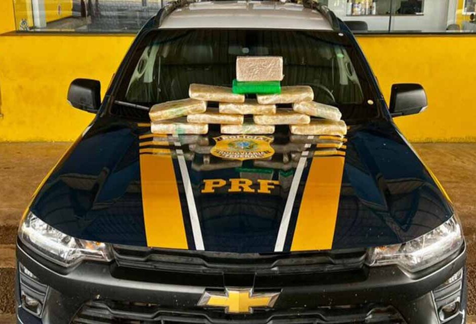 PRF apreende 12,5 kg de drogas em fiscalização na BR-364, em Pimenta Bueno
