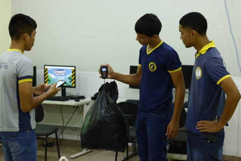 Estudantes rondonienses levam aplicativo de reciclagem à Mostratec 2025