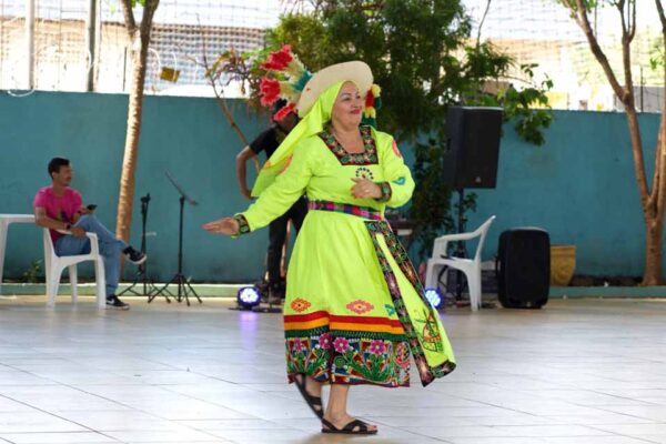 Show de Talentos do Idoso destaca apresentações e integração comunitária em Porto Velho
