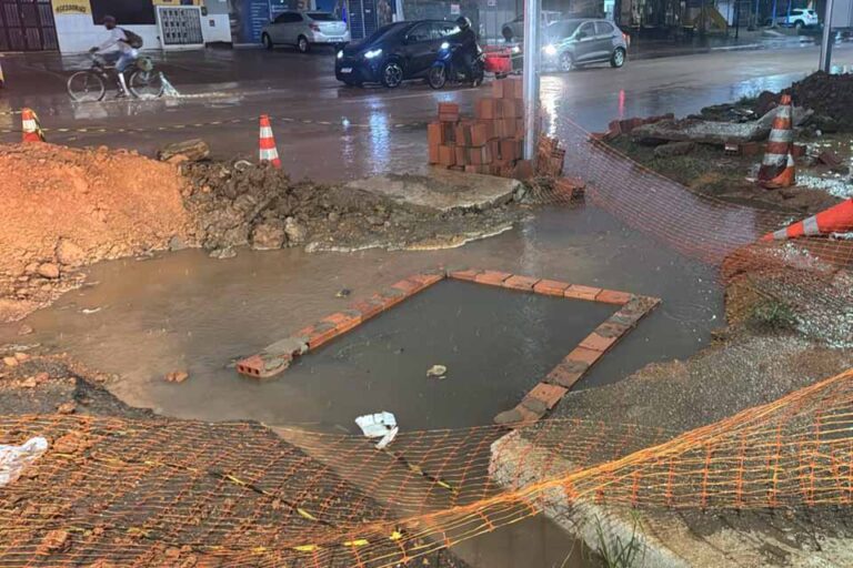Prefeitura executa obras de drenagem que mudam cenário no cruzamento da Vieira Caúla com Mamoré