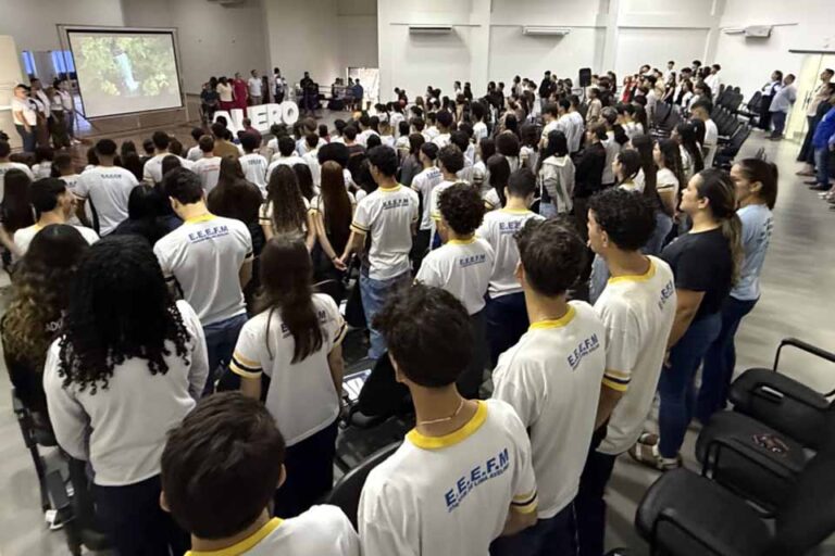 Acelero Enem mobiliza mais de 500 estudantes em Ouro Preto e Machadinho do Oeste