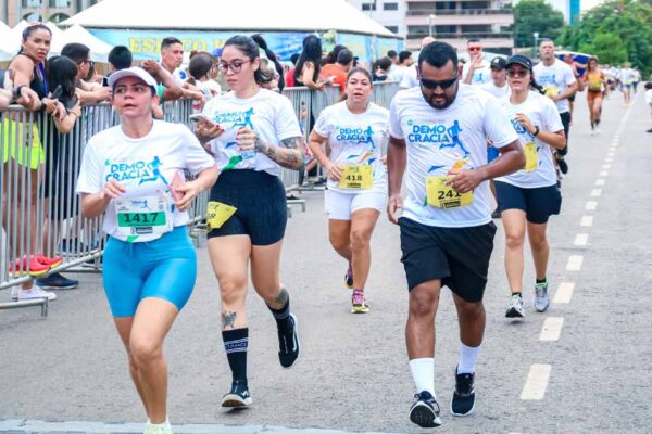3ª Corrida da Democracia reúne 2,4 mil inscritos em Porto Velho