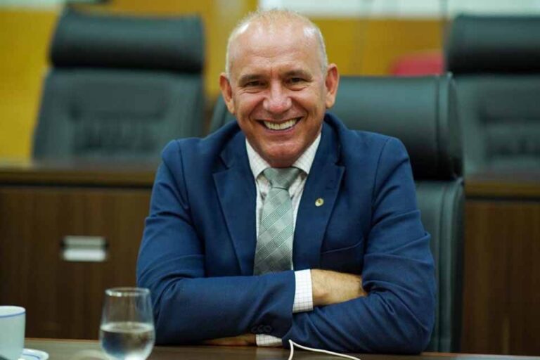 Emenda de Ezequiel Neiva garante novos equipamentos para Escola Claudiomir Campestrini em Machadinho do Oeste