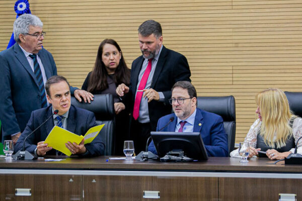 Assembleia aprova política de saúde e segurança para servidores públicos