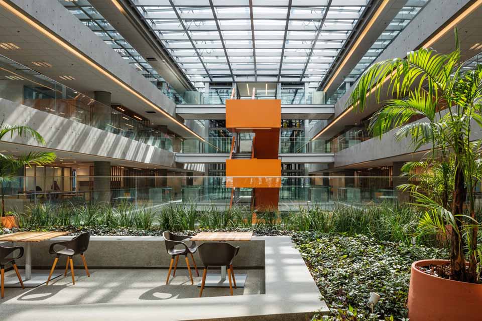 <div style="
                font-size: 18px;
                font-weight: bold;
                color: #0073aa;
                margin-bottom: 5px;
                text-transform: uppercase;
            ">BEM-ESTAR</div>Programa da Natura amplia acesso à saúde para catadores e cooperados da cadeia de reciclagem