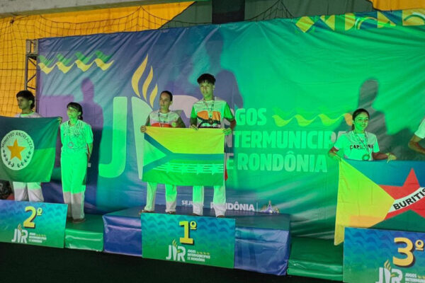 Capoeira reúne atletas de nove municípios no JIR 2025 em Ji-Paraná