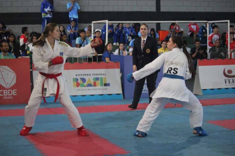 Estudante de São Francisco do Guaporé garante medalha de bronze no karatê durante o JEBs em Uberlândia