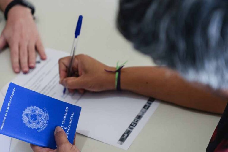 Sine Municipal divulga novas vagas de emprego em Porto Velho, incluindo atendente de farmácia