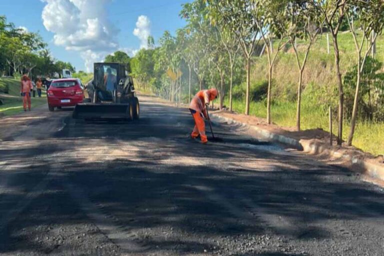 Governo realiza manutenção na RO-489 para reforçar segurança e trafegabilidade