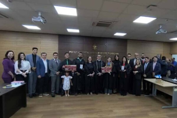 Equipe “Afyados do Direito” conquista título do 2º Concurso de Júri Simulado em Ji-Paraná