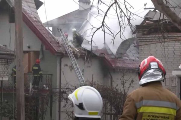 Ataques russos deixam cinco mortos e milhares sem energia na Ucrânia