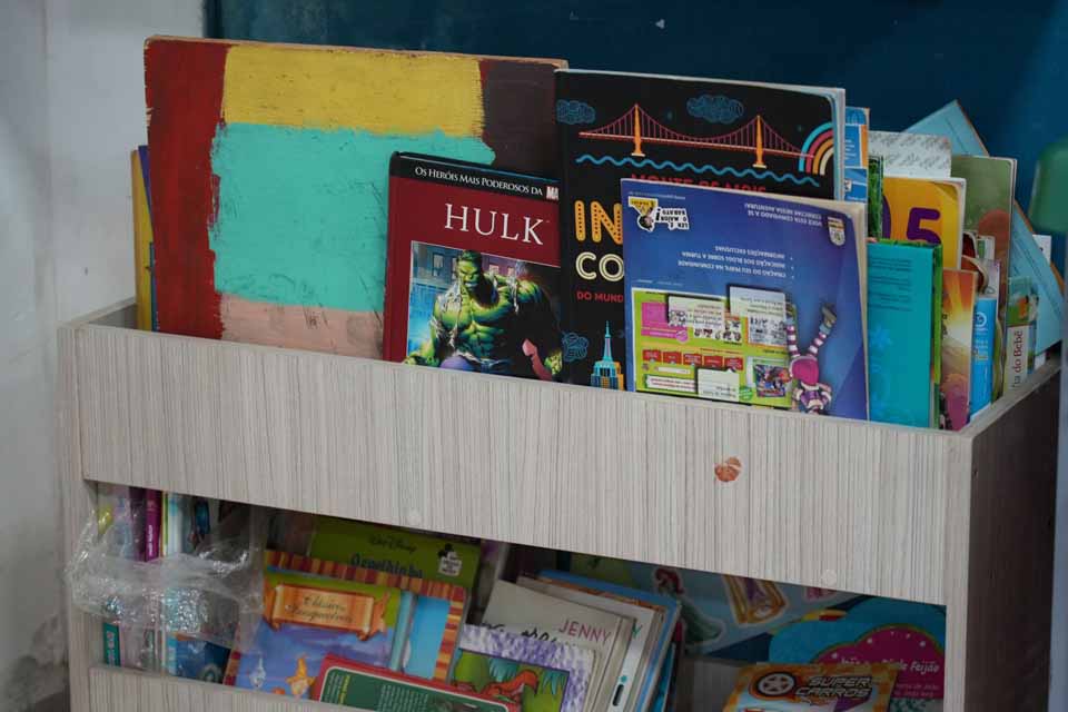 <div style="
                font-size: 18px;
                font-weight: bold;
                color: #0073aa;
                margin-bottom: 5px;
                text-transform: uppercase;
            ">CONSCIÊNCIA AMBIENTAL</div>“Leitura que Transforma” leva livro sobre o Mapinguari a crianças do Nacc em Porto Velho