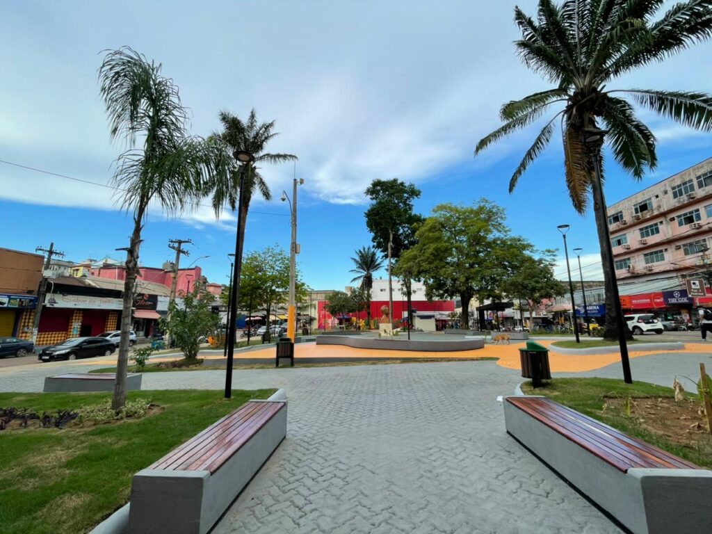 <div style="
                font-size: 18px;
                font-weight: bold;
                color: #0073aa;
                margin-bottom: 5px;
                text-transform: uppercase;
            ">PRAÇA HISTÓRICA</div>Praça Jonathas Pedrosa volta a integrar rotina de Porto Velho após revitalização