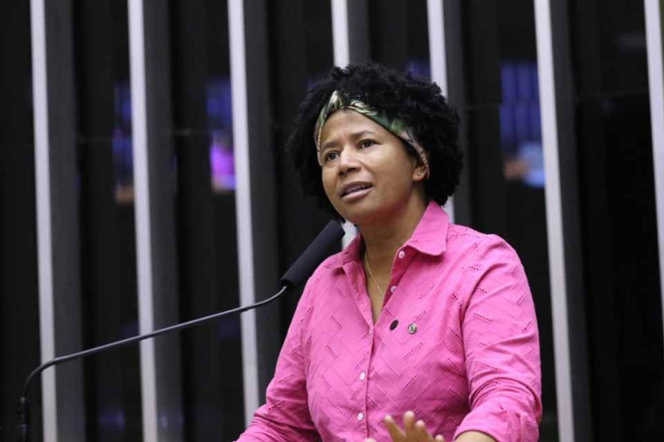 <div style="
                font-size: 18px;
                font-weight: bold;
                color: #0073aa;
                margin-bottom: 5px;
                text-transform: uppercase;
            ">SAÚDE E PREVENÇÃO</div>Projeto relatado por Sílvia Cristina que assegura testes genéticos pelo SUS segue para análise do Senado