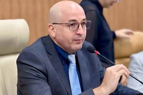 Vereador Gedeão Negreiros solicita limpeza de bueiro no Bairro Nova Porto Velho