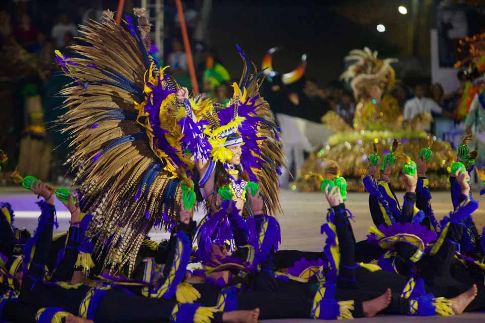 Flor do Campo e Malhadinho encerram o Duelo na Fronteira 2025 com apresentações centradas em cura da floresta e tradição amazônida