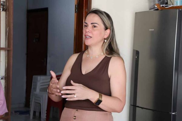 Emenda de Cláudia de Jesus destina R$ 100 mil para compra de notebooks em Vale do Paraíso