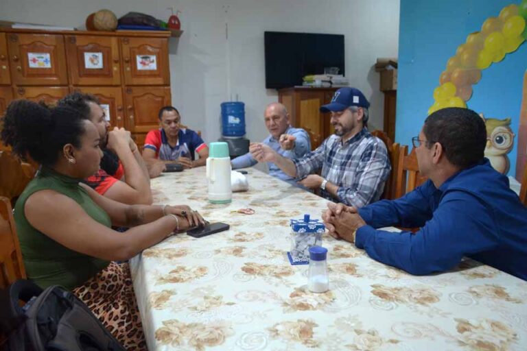 Investimento de Ezequiel Neiva leva climatização a todas as salas da Escola Euzébio de Queiroz