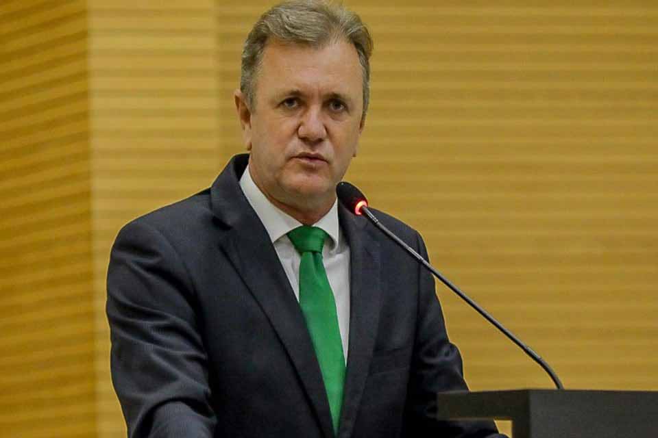 <div style="
                font-size: 18px;
                font-weight: bold;
                color: #0073aa;
                margin-bottom: 5px;
                text-transform: uppercase;
            ">AUDIÊNCIA PÚBLICA</div>Luizinho Goebel critica rigidez do Ibama e defende mudanças em audiência da Assembleia